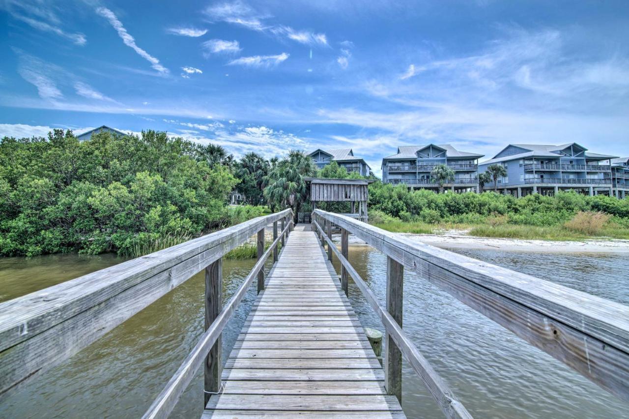 Beachfront Cedar Key Retreat With Pool Access! 外观 照片