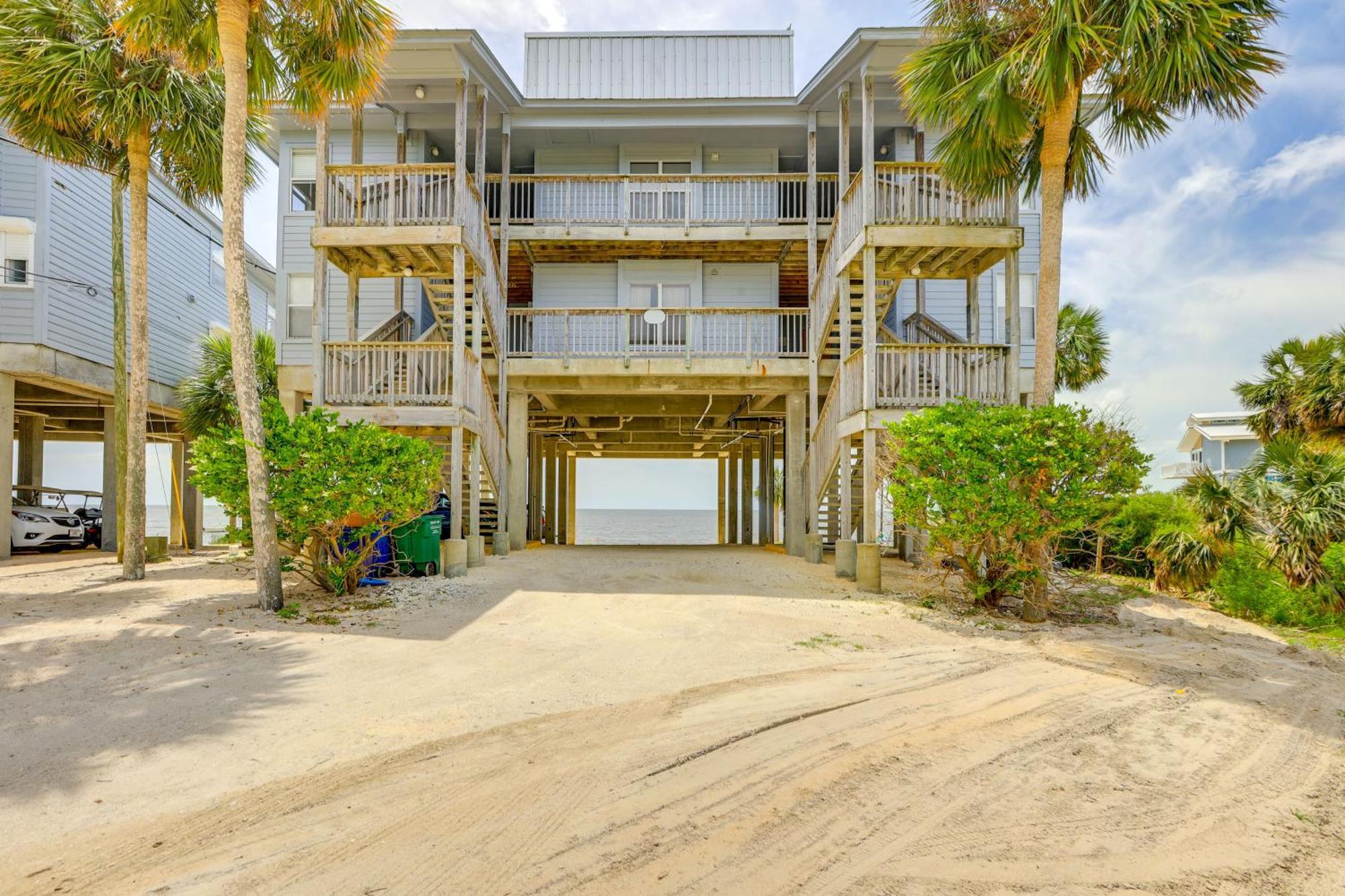Beachfront Cedar Key Retreat With Pool Access! 外观 照片