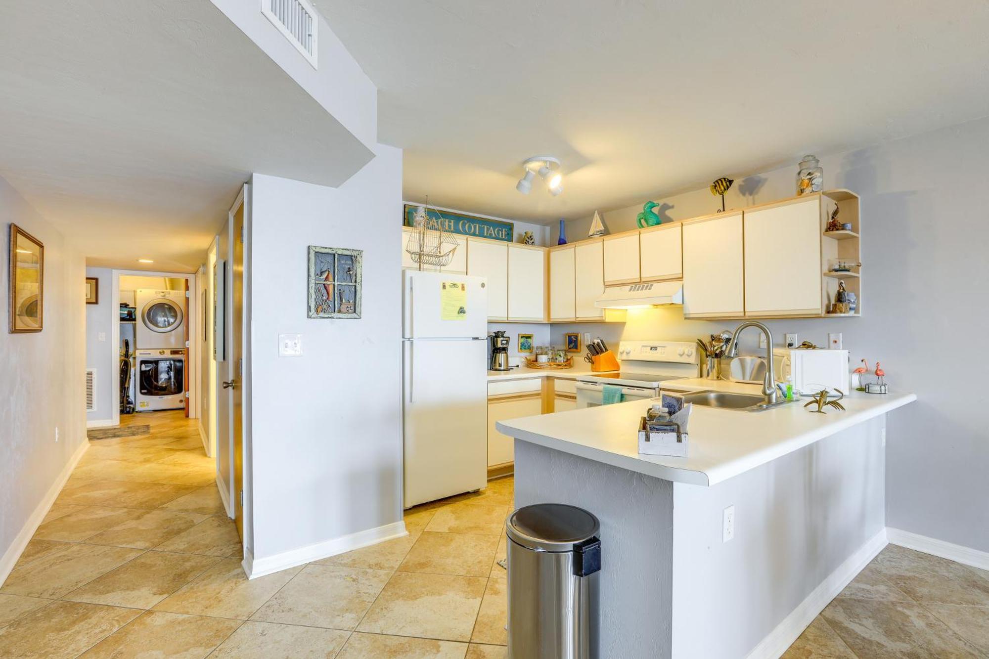Beachfront Cedar Key Retreat With Pool Access! 外观 照片